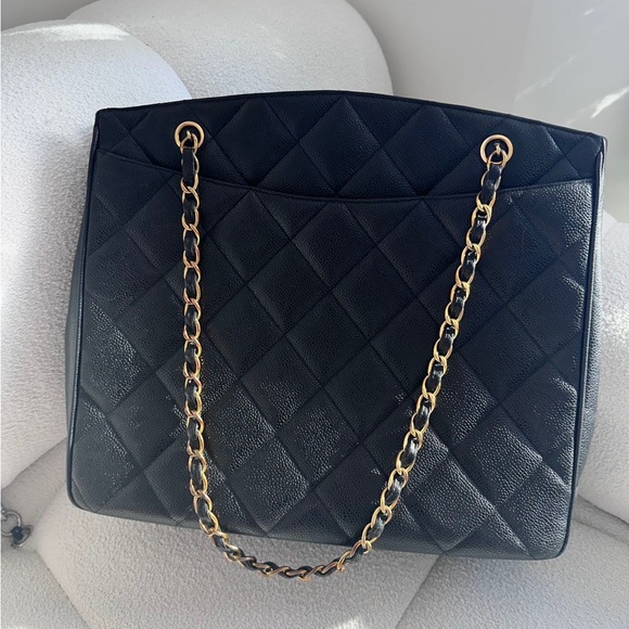 SOLD - CHANEL Vintage Black Caviar Tote Bag - Picture 3 of 10